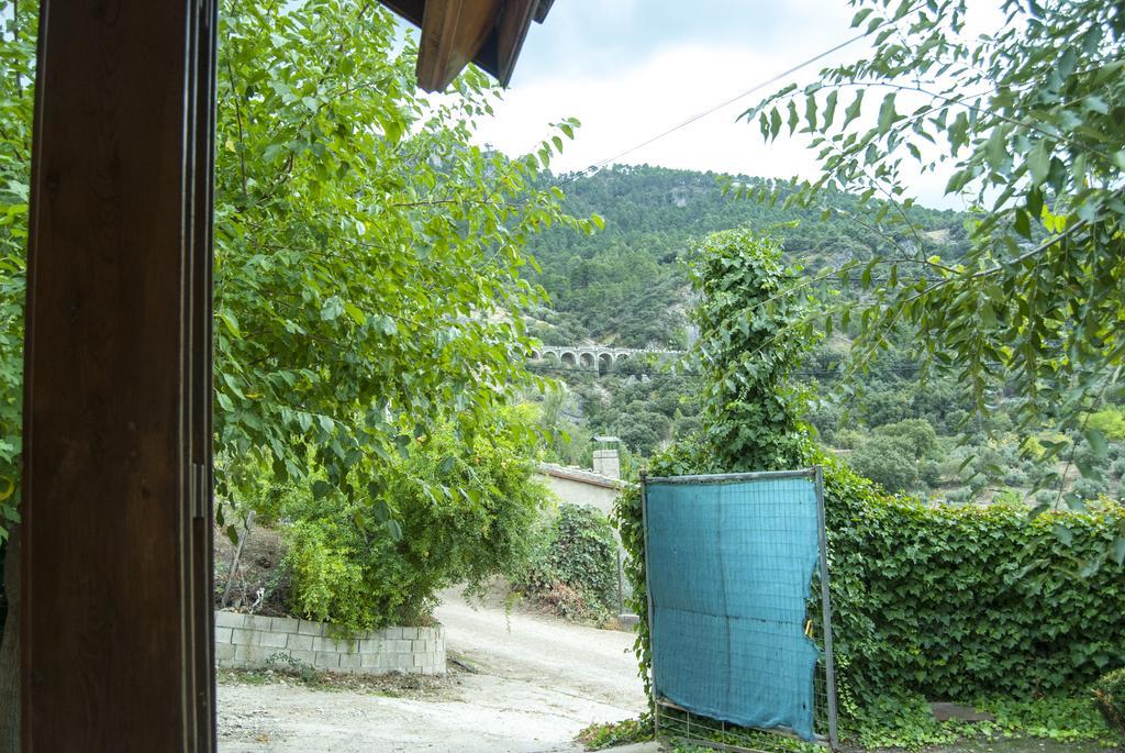 Cabana De Madera La Encina Burunchel Buitenkant foto