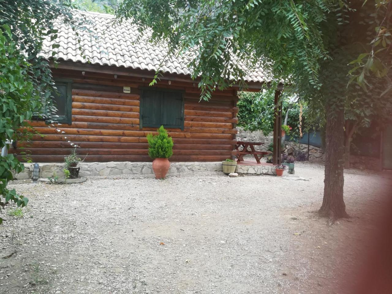 Cabana De Madera La Encina Burunchel Buitenkant foto