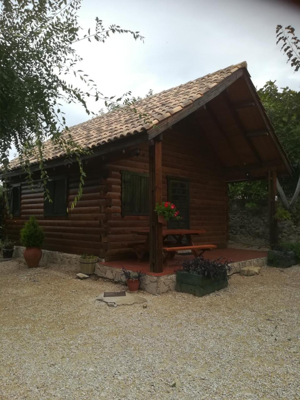 Cabana De Madera La Encina Burunchel Buitenkant foto